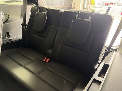 Used 2020 Ford Explorer XLT w/ Equipment Group 202A AWD/4WD image 8
