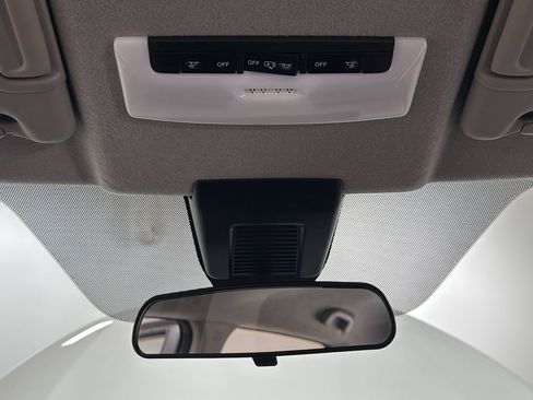 Used 2024 Nissan Kicks SV image 11