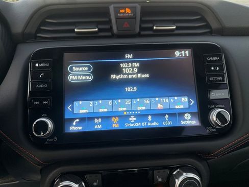 New 2025 Nissan Versa SR w/ Trunk Package image 20