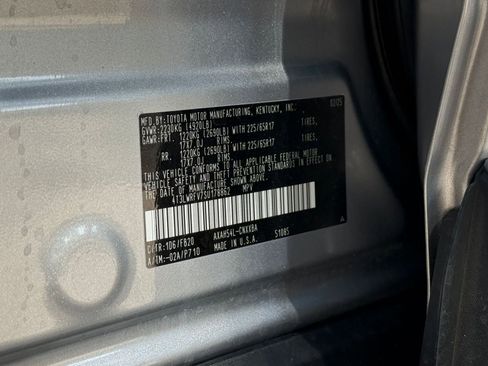 Used 2025 Toyota RAV4 LE image 22