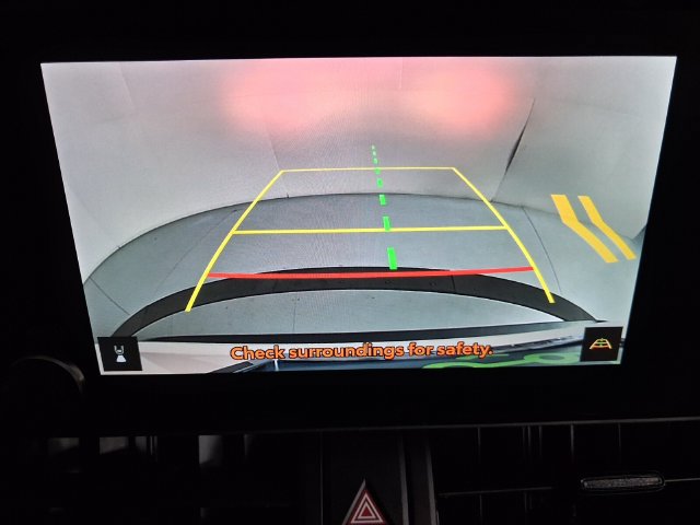 Used 2025 Toyota RAV4 XLE FWD image 21