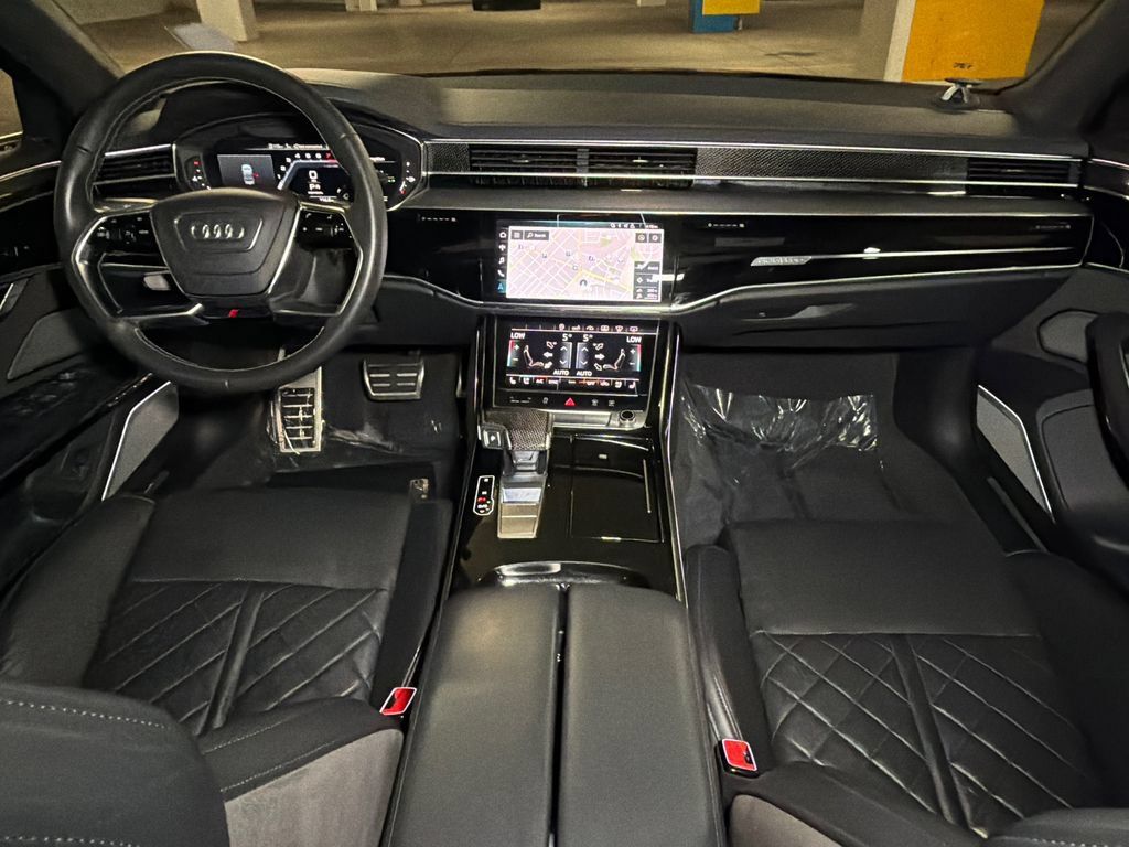 Used 2020 Audi S8 L w/ S8 Executive Package AWD/4WD image 17