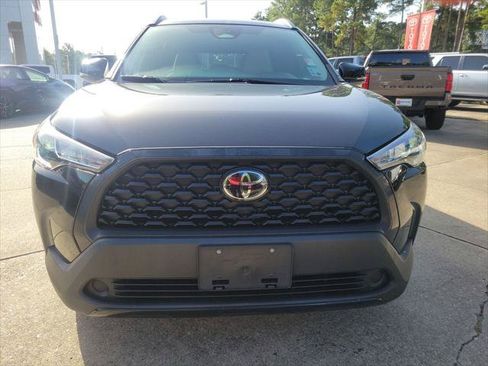 Certified 2023 Toyota Corolla Cross LE FWD image 4