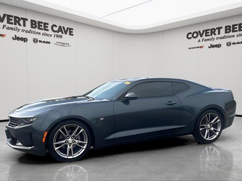 Used 2022 Chevrolet Camaro LT w/ RS Package image 4