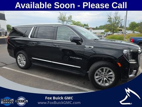 Used 2024 GMC Yukon XL SLT w/ SLT Luxury Package AWD/4WD image 3