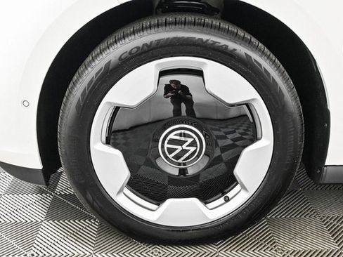 New 2025 Volkswagen ID. Buzz Pro S image 36
