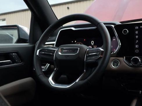 Used 2023 GMC Canyon Denali image 41