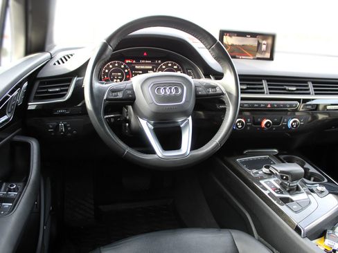 Used 2019 Audi Q7 3.0T Premium Plus image 5