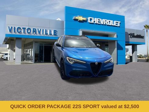 Used 2020 Alfa Romeo Stelvio Ti Sport w/ Quick Order Package 22S Sport AWD/4WD image 3