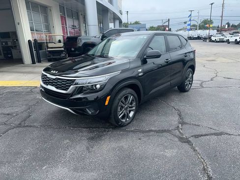 Certified 2023 Kia Seltos LX AWD/4WD image 11