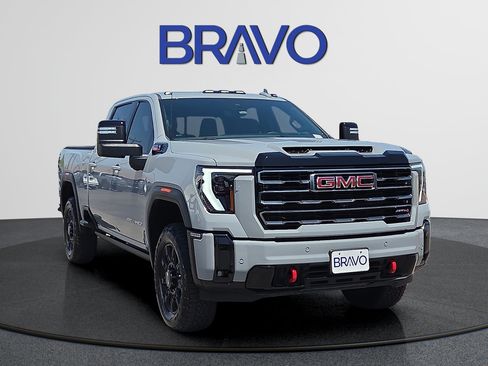Used 2025 GMC Sierra 2500 AT4 w/ AT4 Premium Plus Package AWD/4WD image 6