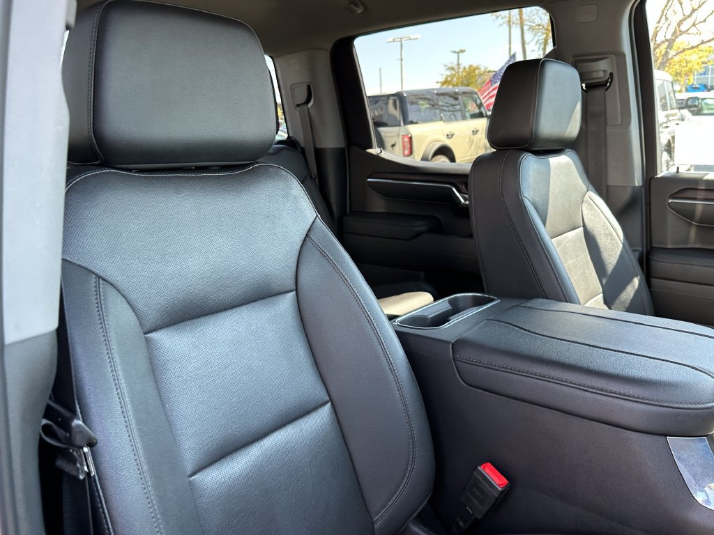 Used 2023 GMC Sierra 1500 SLT w/ SLT Premium Package AWD/4WD image 17