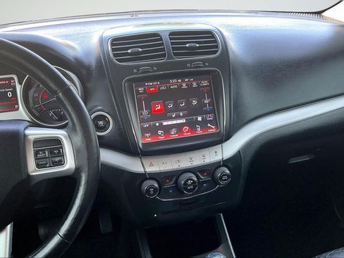 Used 2015 Dodge Journey SXT w/ Flexible Seating Group FWD image 18