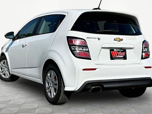 Used 2017 Chevrolet Sonic LT FWD image 4