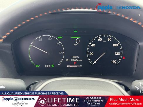 Used 2025 Honda CR-V Sport image 11