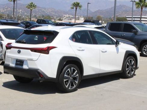 Certified 2025 Lexus UX 300h FWD image 21