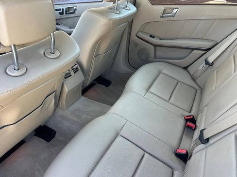 Used 2011 Mercedes-Benz E 350 BlueTEC Sedan image 26