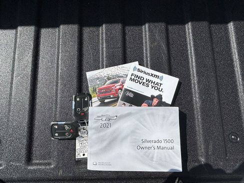 Used 2021 Chevrolet Silverado 1500 LT Trail Boss w/ Bed Protection Package image 37