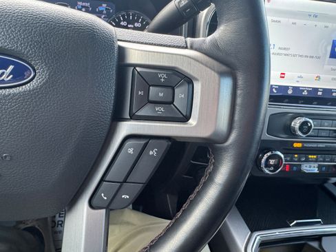 Used 2022 Ford F350 Platinum w/ FX4 Off-Road Package image 11