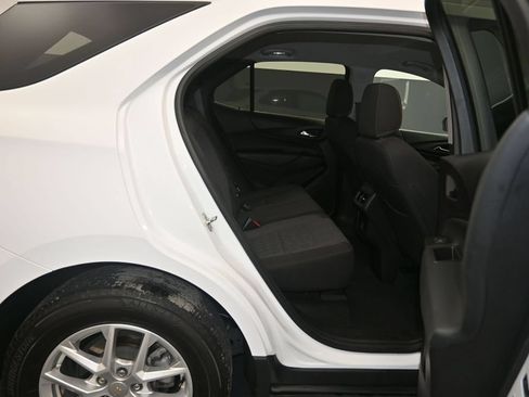Used 2024 Chevrolet Equinox LT AWD/4WD image 25