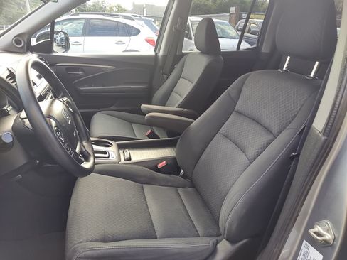 Used 2019 Honda Ridgeline Sport image 10