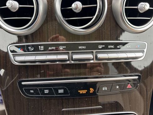 Used 2020 Mercedes-Benz GLC 300 4MATIC image 17