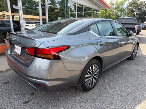 Used 2023 Nissan Altima 2.5 SV w/ SV Premium Package AWD/4WD image 6
