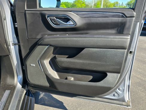 Used 2021 GMC Yukon XL SLT w/ SLT Premium Package AWD/4WD image 38