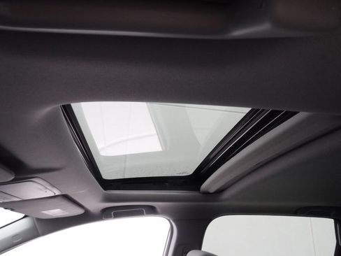 Used 2017 Honda CR-V EX image 11