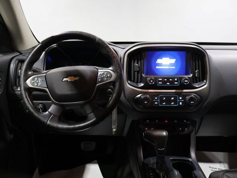 Used 2017 Chevrolet Colorado Z71 image 15