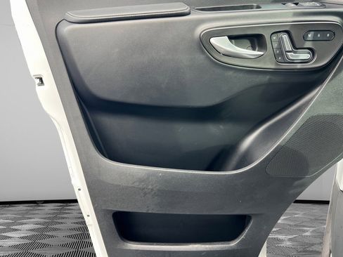 Used 2024 Mercedes-Benz Sprinter 2500 image 18