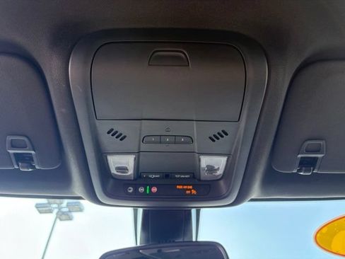 Used 2025 Chevrolet Blazer RS FWD image 22