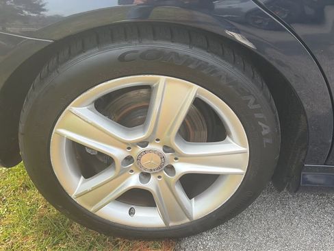 Used 2011 Mercedes-Benz C 300 4MATIC Sedan image 14