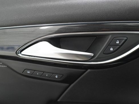 Used 2022 Buick Envision Essence w/ Sport Touring Package FWD image 27