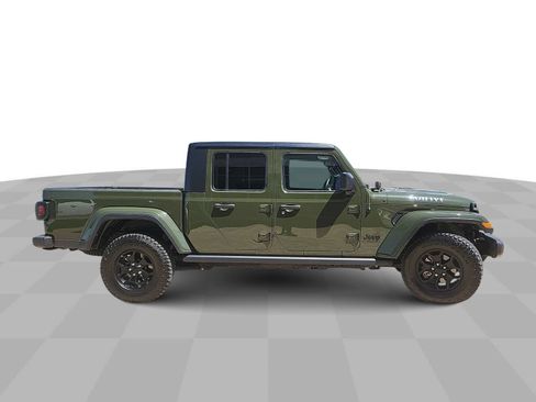 Used 2022 Jeep Gladiator Sport AWD/4WD image 9