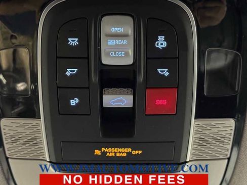 Used 2023 Hyundai Palisade Limited AWD/4WD image 39