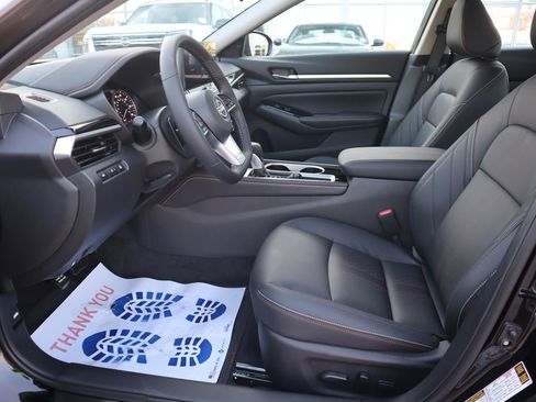 New 2025 Nissan Altima 2.5 SR w/ SR Premium Package image 15