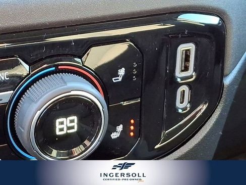 Used 2024 Chevrolet Silverado 1500 LT image 17