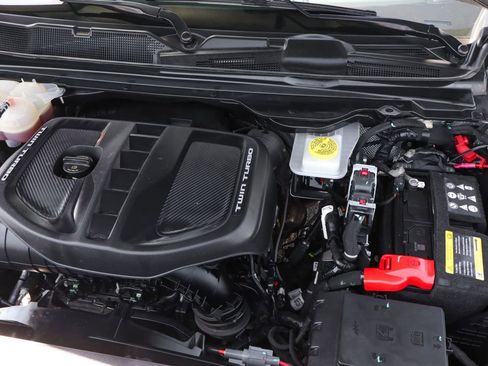 Used 2025 RAM 1500 Limited AWD/4WD image 16