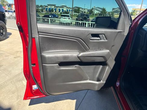 Used 2025 Chevrolet Colorado Trail Boss AWD/4WD image 10