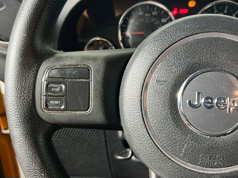 Used 2012 Jeep Wrangler Sport AWD/4WD image 18