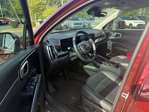 Certified 2025 Kia Sorento S w/ Panoramic Sunroof Package FWD image 4
