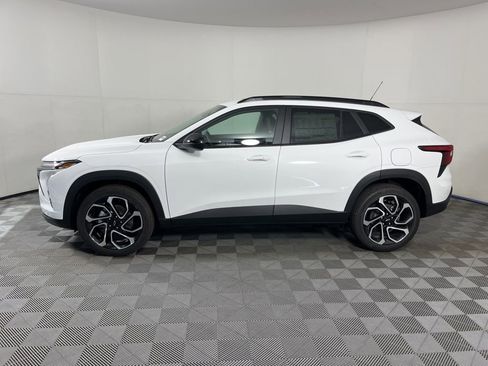 New 2026 Chevrolet Trax RS image 2