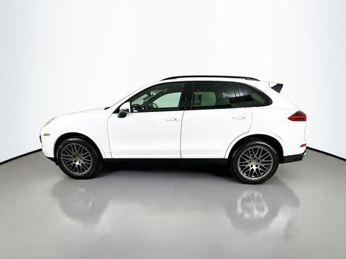 Used 2018 Porsche Cayenne Platinum Edition AWD/4WD image 2