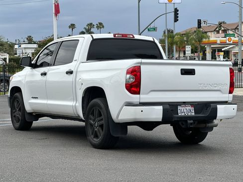 Used 2018 Toyota Tundra SR5 w/ SR5 Upgrade Package image 3