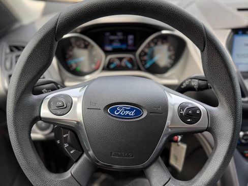 Used 2016 Ford Escape SE w/ Equipment Group 201A FWD image 19