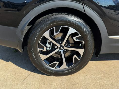 Used 2024 Kia Sportage EX FWD image 8