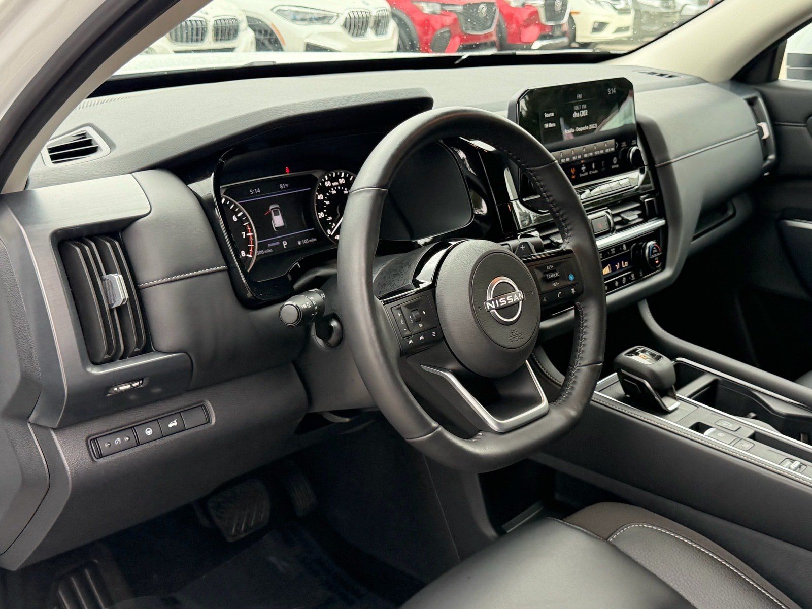 Used 2025 Nissan Pathfinder SL FWD image 12