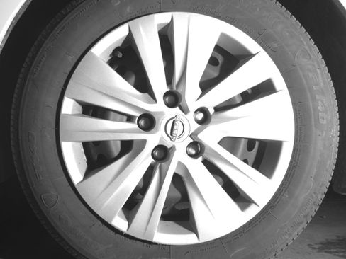 Used 2025 Nissan Sentra S FWD image 12