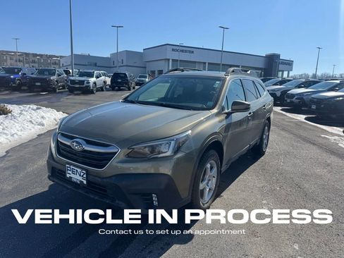Used 2020 Subaru Outback Premium image 7